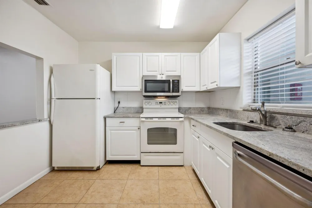 308 Southwind Court #6 North Palm Beach, FL 33408