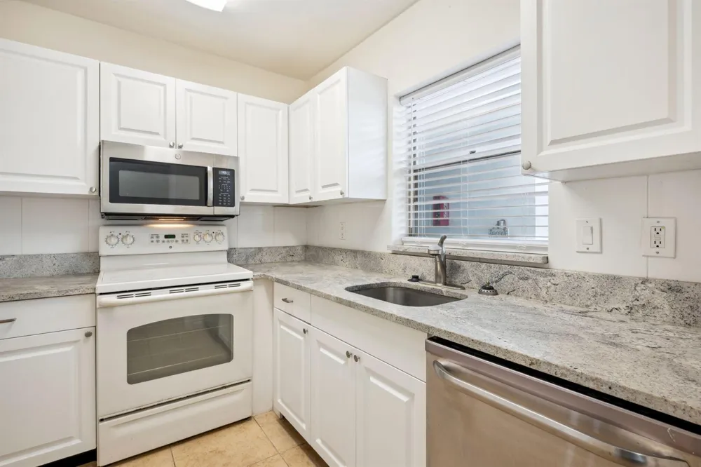 308 Southwind Court #6 North Palm Beach, FL 33408