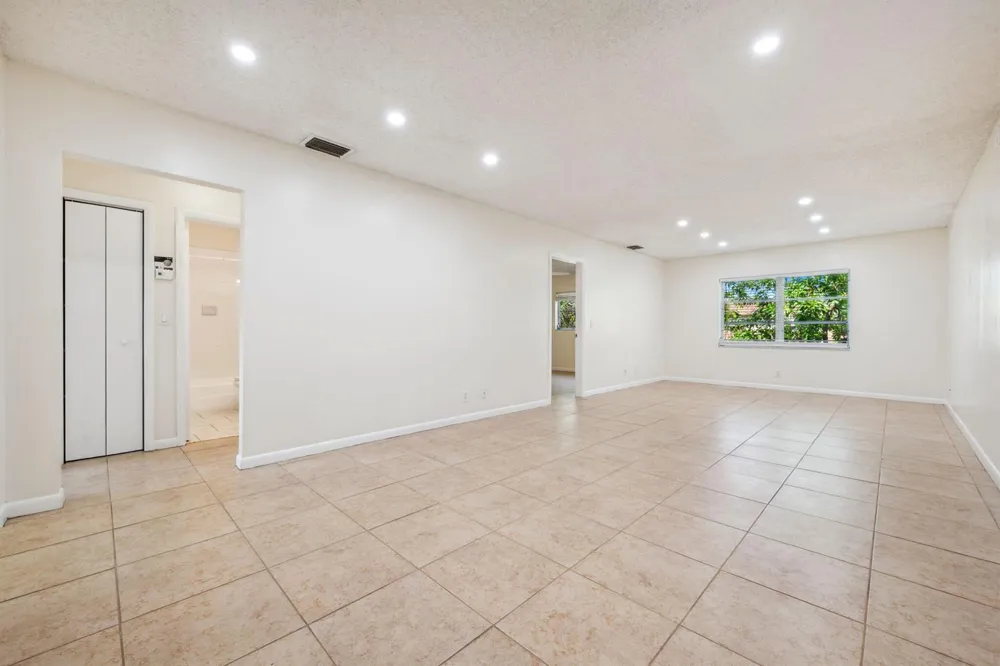 308 Southwind Court #6 North Palm Beach, FL 33408
