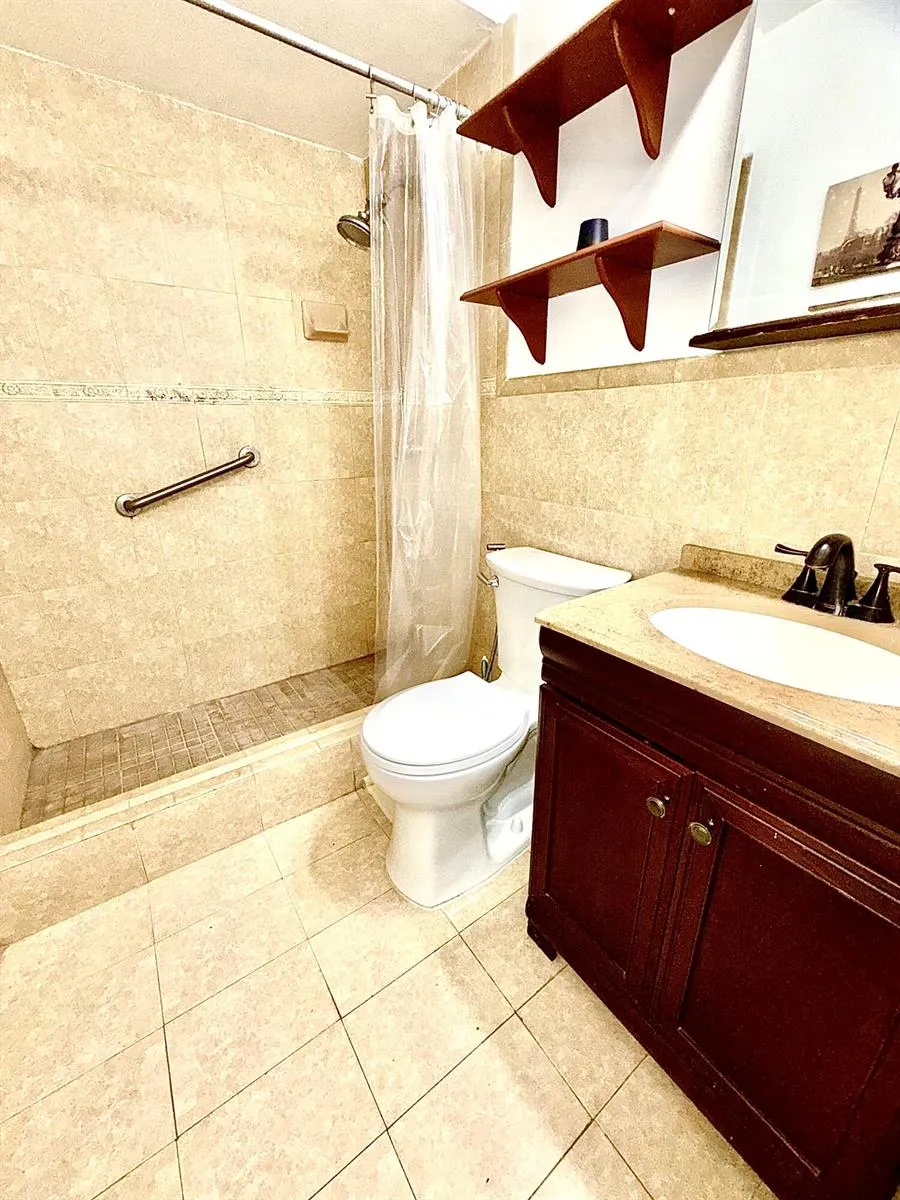 4050 NW 135th Street #22-1 Opa-Locka, FL 33054