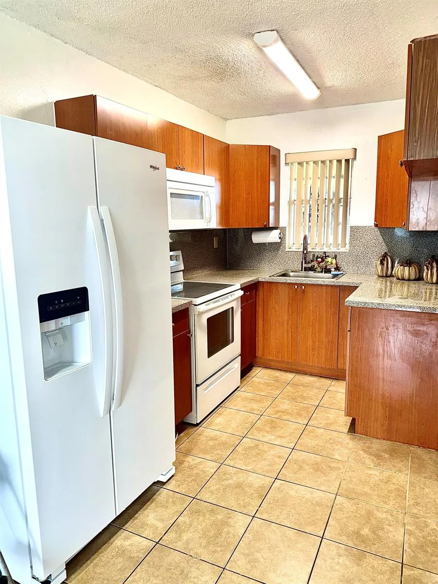4050 NW 135th Street #22-1 Opa-Locka, FL 33054