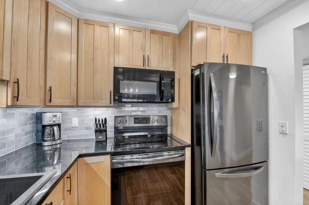 1502 S Lakeside Drive #214 