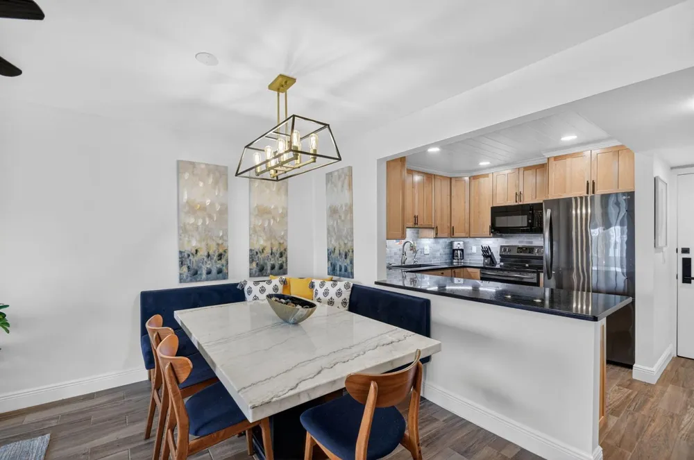 1502 S Lakeside Drive #214 