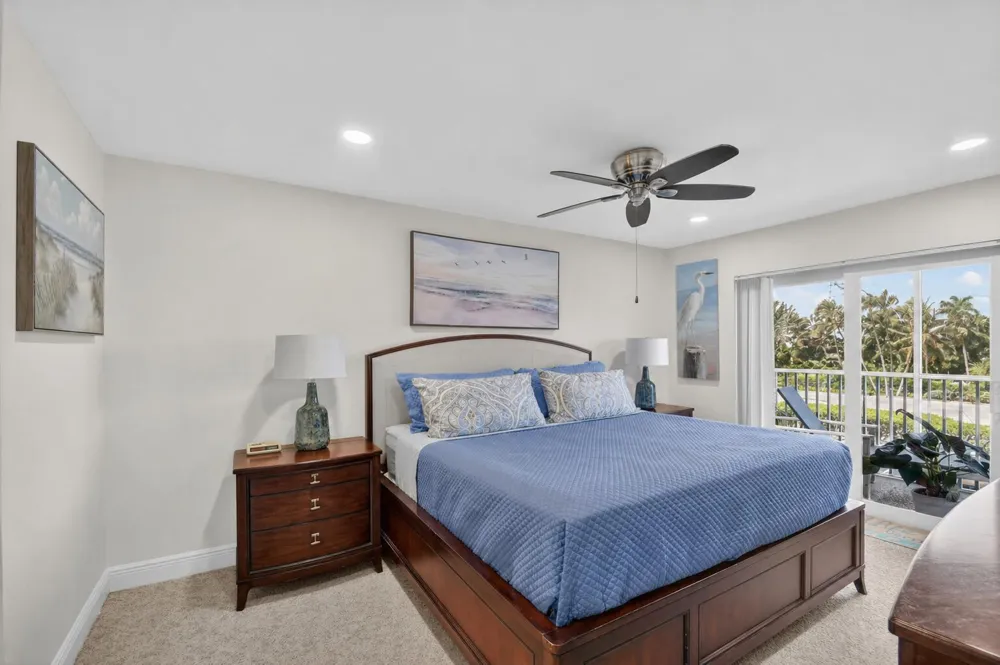 1502 S Lakeside Drive #214 