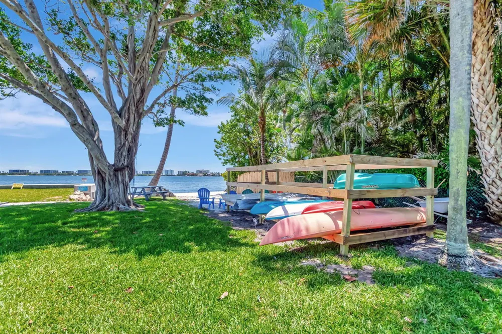 1502 S Lakeside Drive #214 