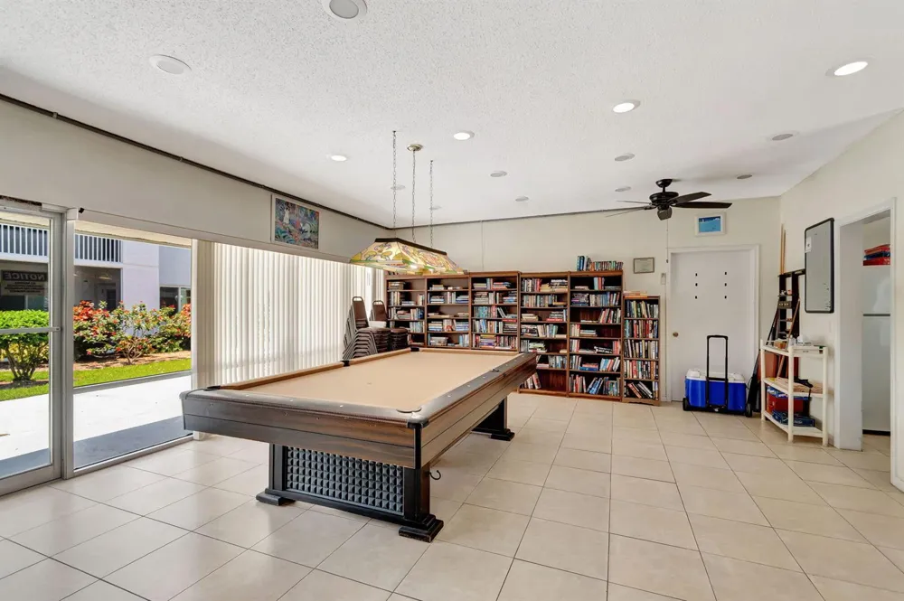 1502 S Lakeside Drive #214 