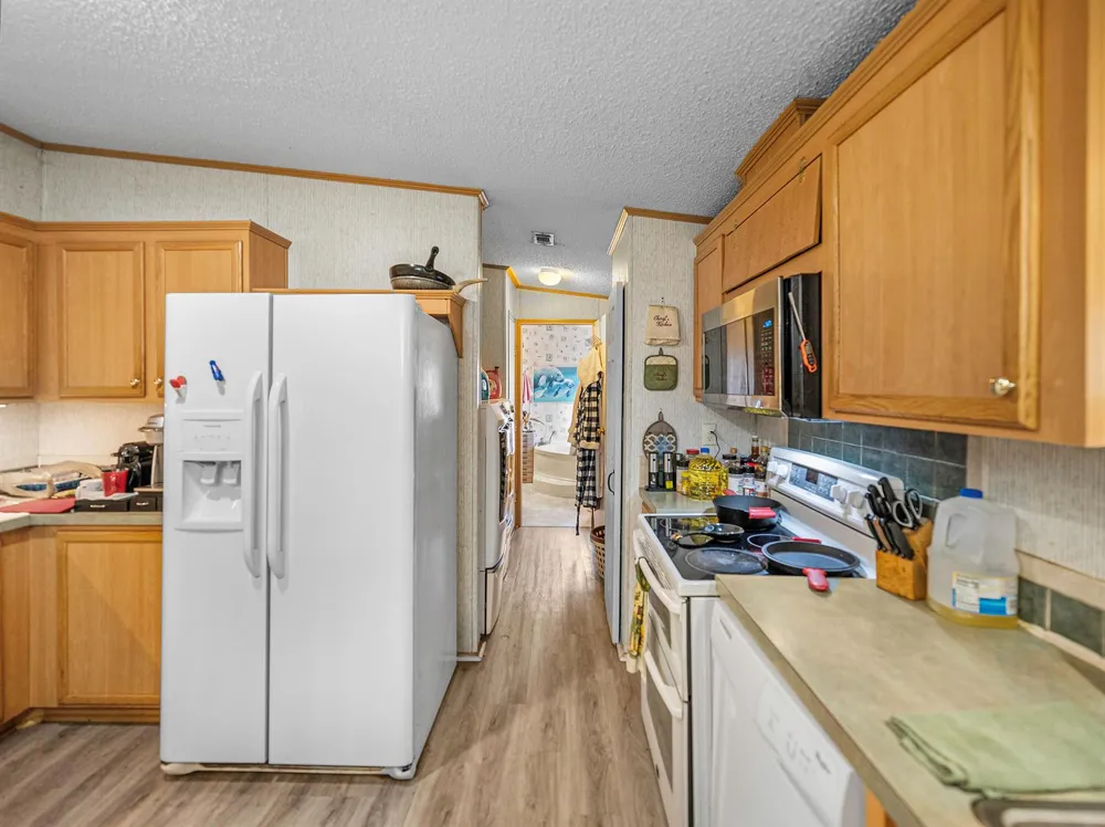 11404 Lithia Pinecrest Road 