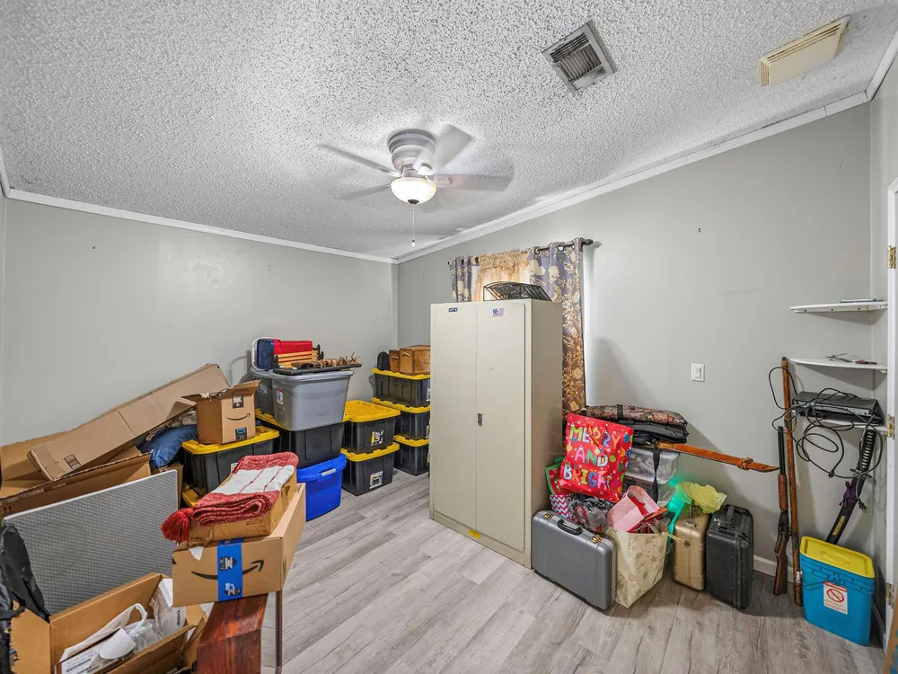 11404 Lithia Pinecrest Road 