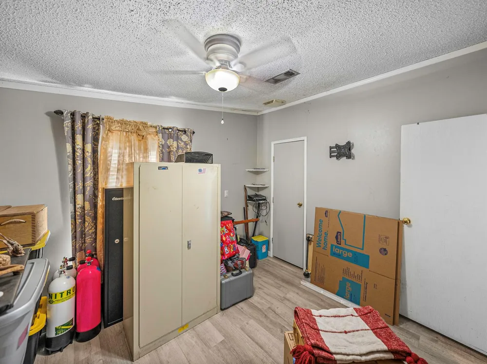 11404 Lithia Pinecrest Road 