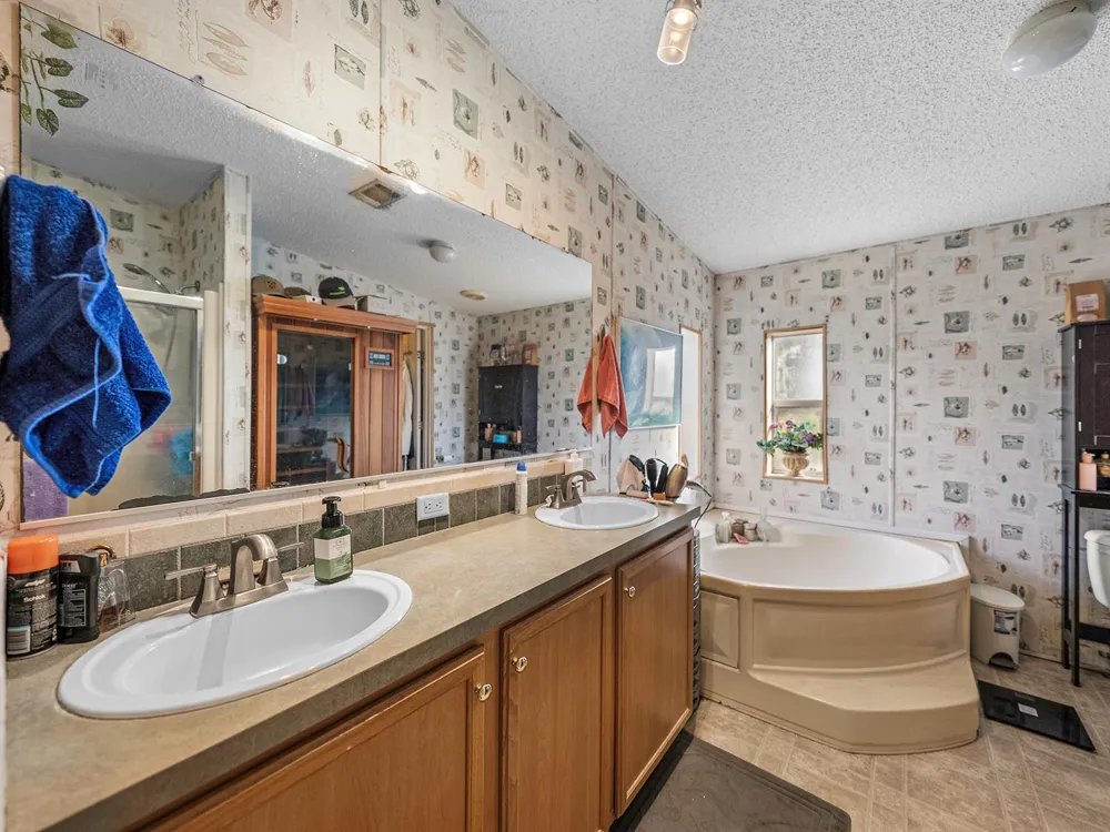 11404 Lithia Pinecrest Road 