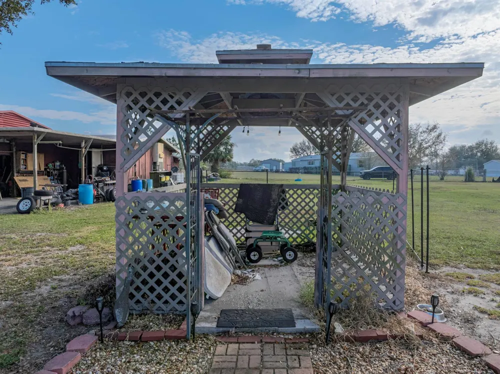 11404 Lithia Pinecrest Road 