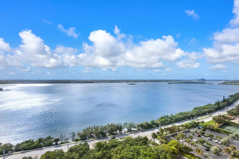 5070 Ocean Drive #21c Singer Island, FL 33404