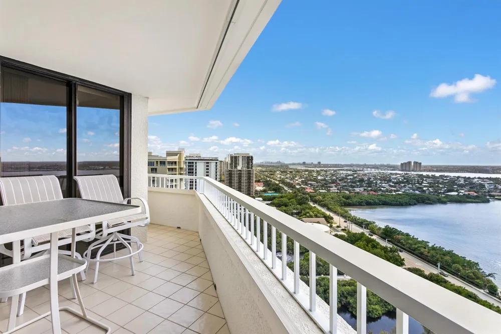 5070 Ocean Drive #21c Singer Island, FL 33404