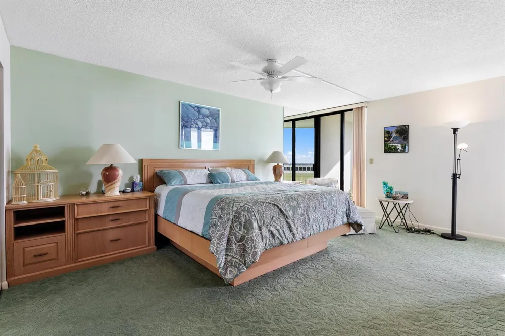5070 Ocean Drive #21c Singer Island, FL 33404