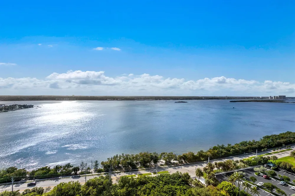 5070 Ocean Drive #21c Singer Island, FL 33404
