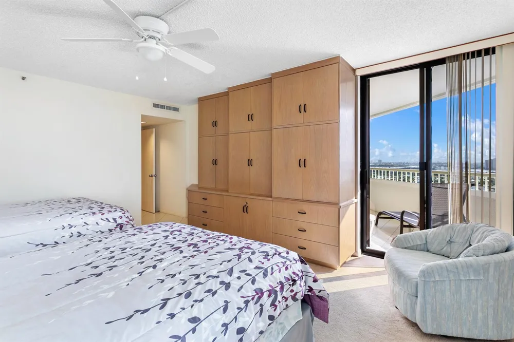 5070 Ocean Drive #21c Singer Island, FL 33404