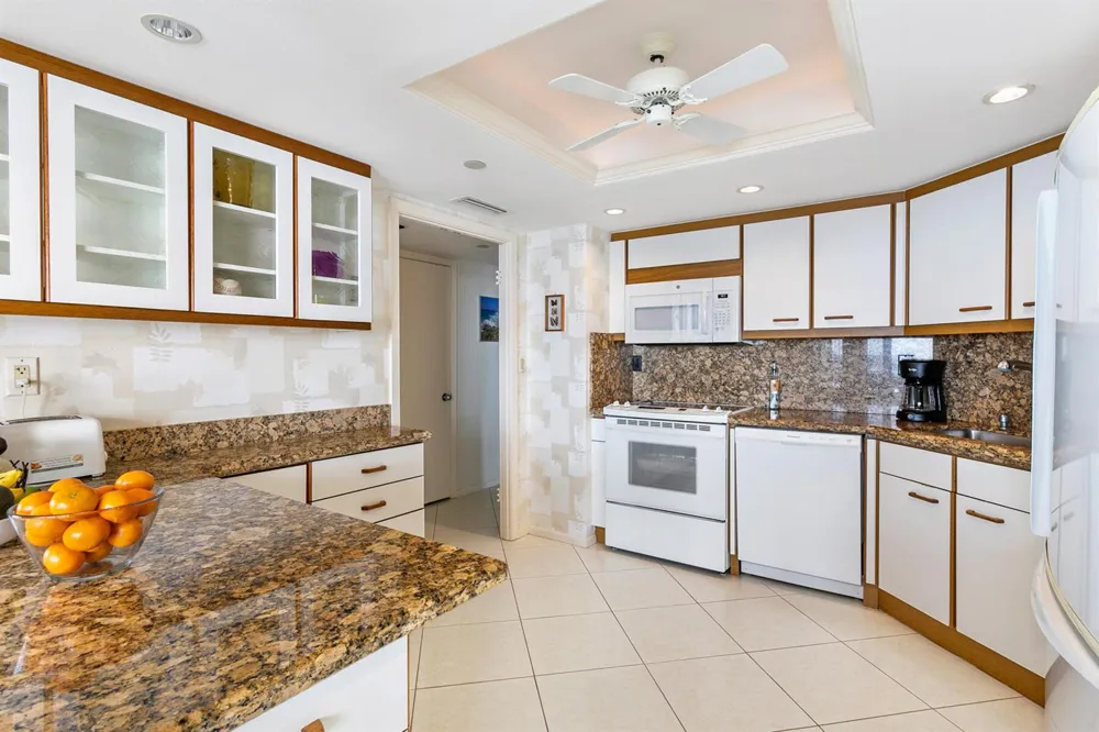 5070 Ocean Drive #21c Singer Island, FL 33404