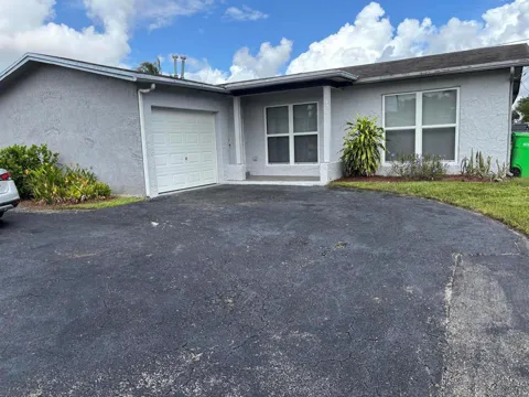 11421 NW 39th Place