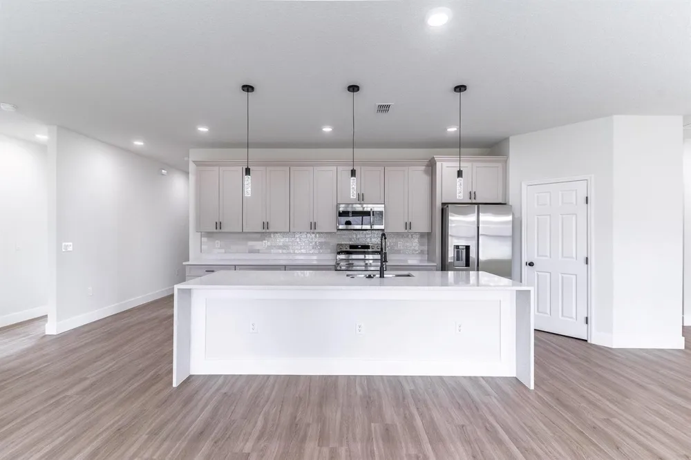 983 NW Pace Dr Drive NW Palm Bay, FL 32907
