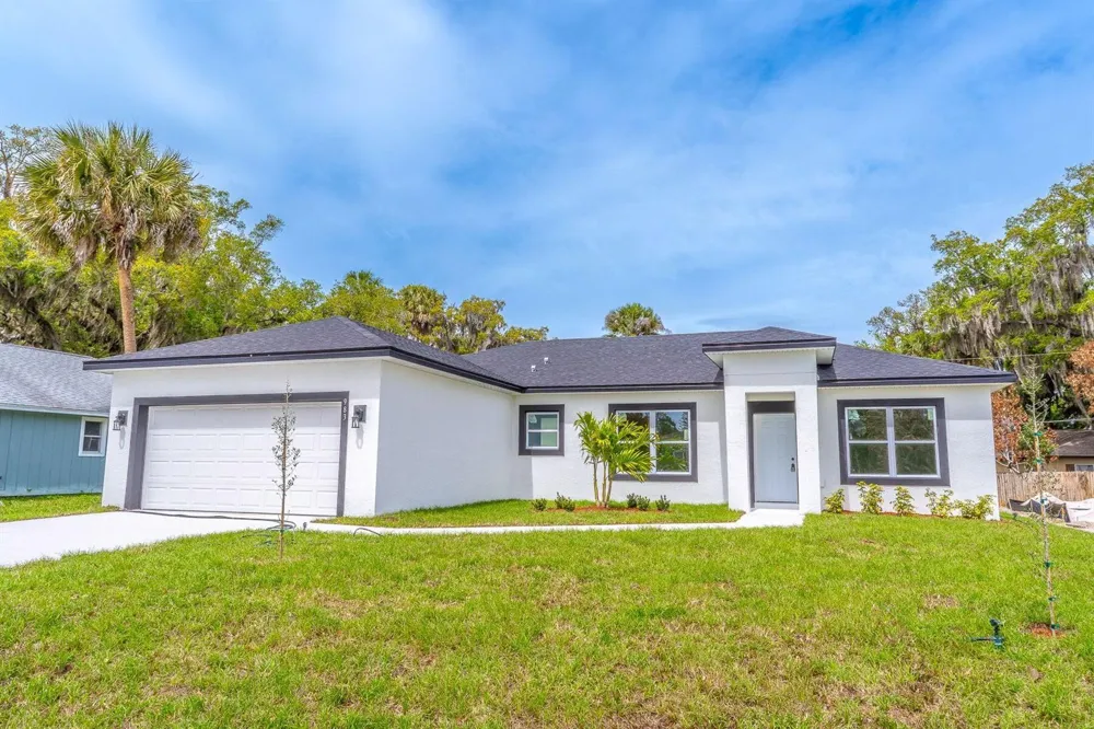 983 NW Pace Dr Drive NW Palm Bay, FL 32907