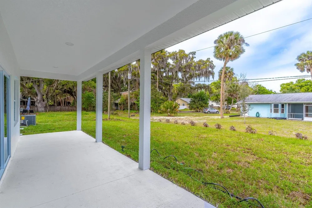 983 NW Pace Dr Drive NW Palm Bay, FL 32907