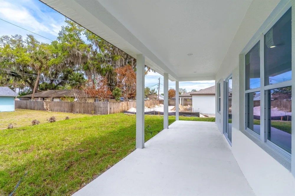 983 NW Pace Dr Drive NW Palm Bay, FL 32907