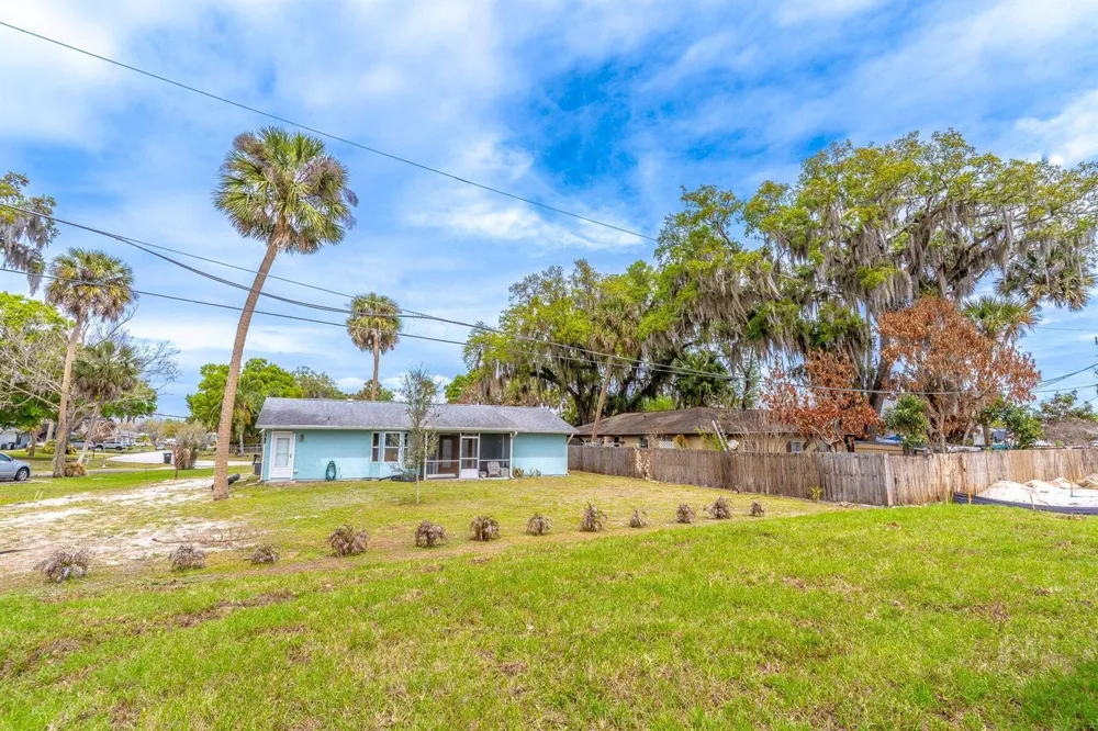 983 NW Pace Dr Drive NW Palm Bay, FL 32907