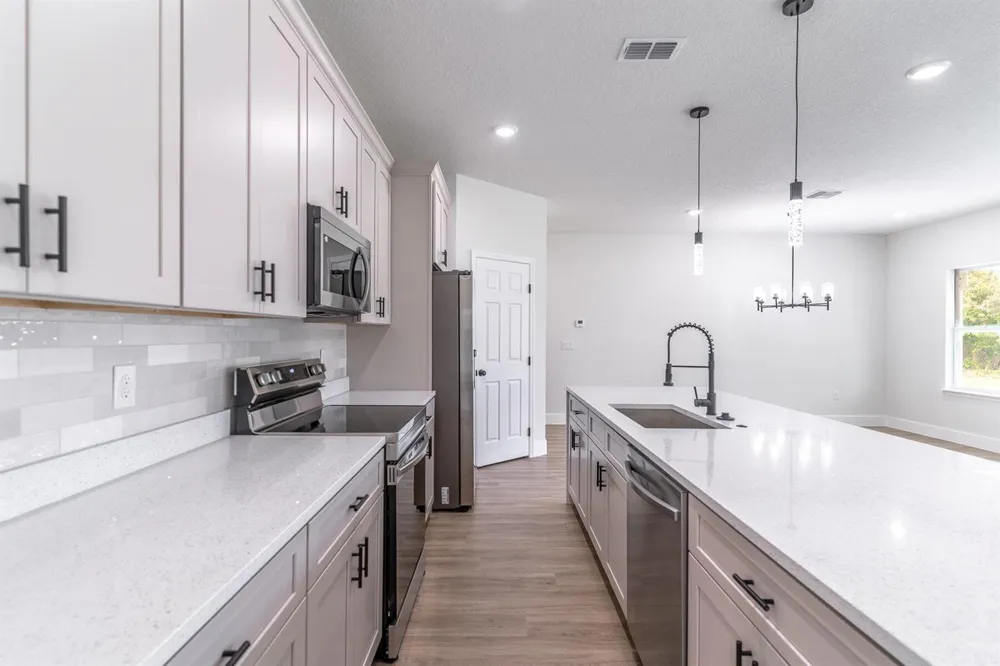 983 NW Pace Dr Drive NW Palm Bay, FL 32907