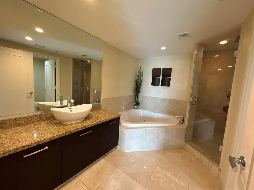 9400 W Bay Harbor Drive #202 Bay Harbor Islands, FL 33154