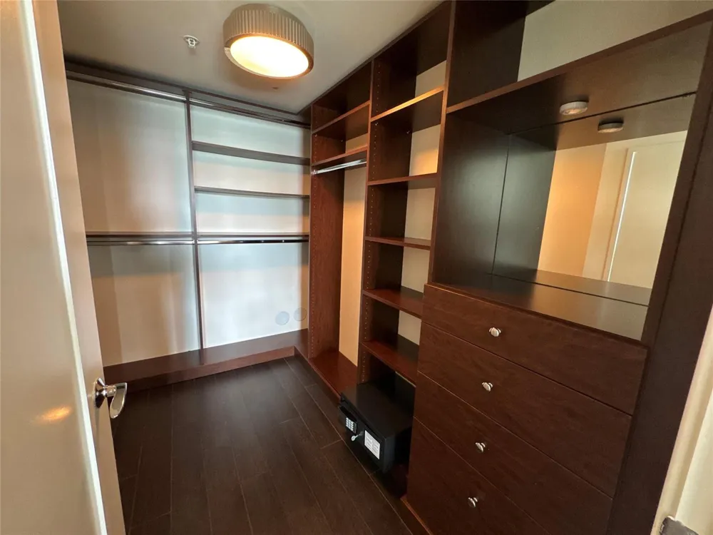 9400 W Bay Harbor Drive #202 Bay Harbor Islands, FL 33154