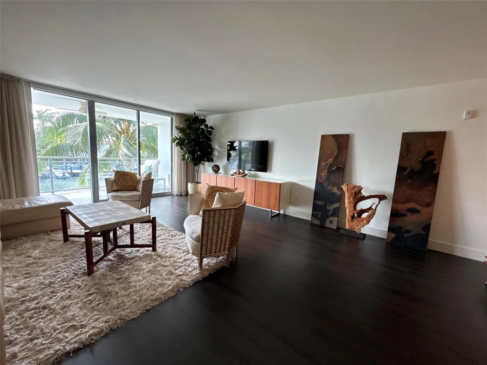 9400 W Bay Harbor Drive #202 Bay Harbor Islands, FL 33154
