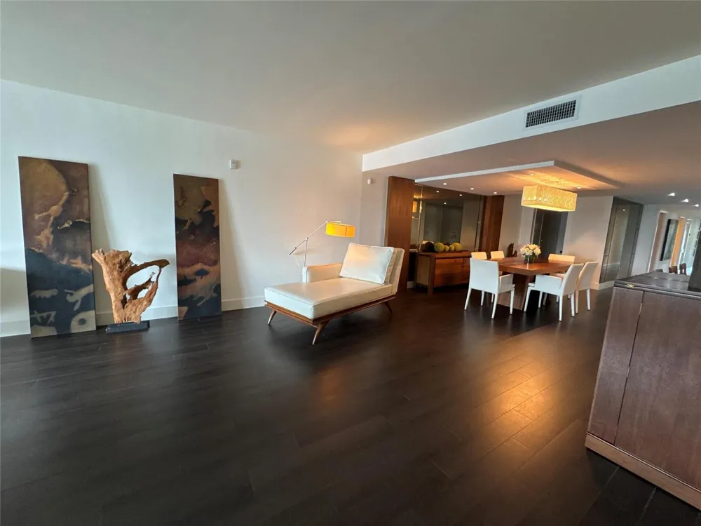 9400 W Bay Harbor Drive #202 Bay Harbor Islands, FL 33154