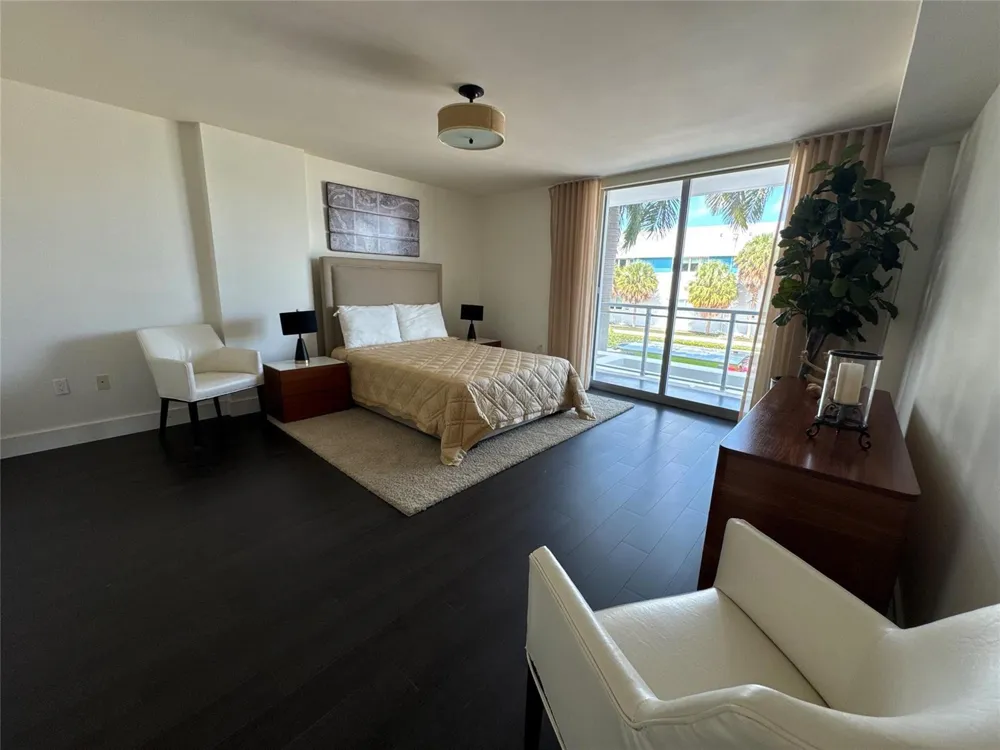9400 W Bay Harbor Drive #202 Bay Harbor Islands, FL 33154