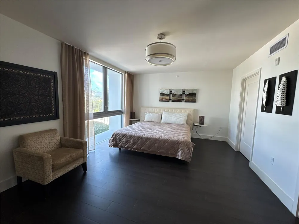 9400 W Bay Harbor Drive #202 Bay Harbor Islands, FL 33154