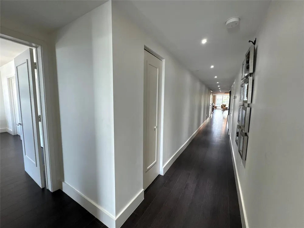9400 W Bay Harbor Drive #202 Bay Harbor Islands, FL 33154