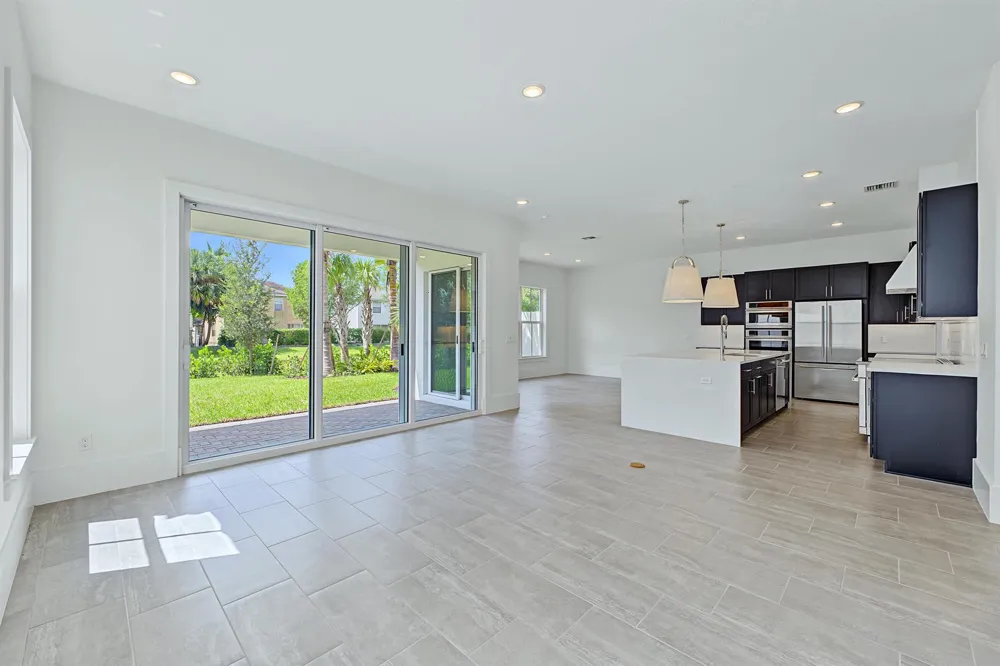 138 Parkside Way #10 Royal Palm Beach, FL 33414