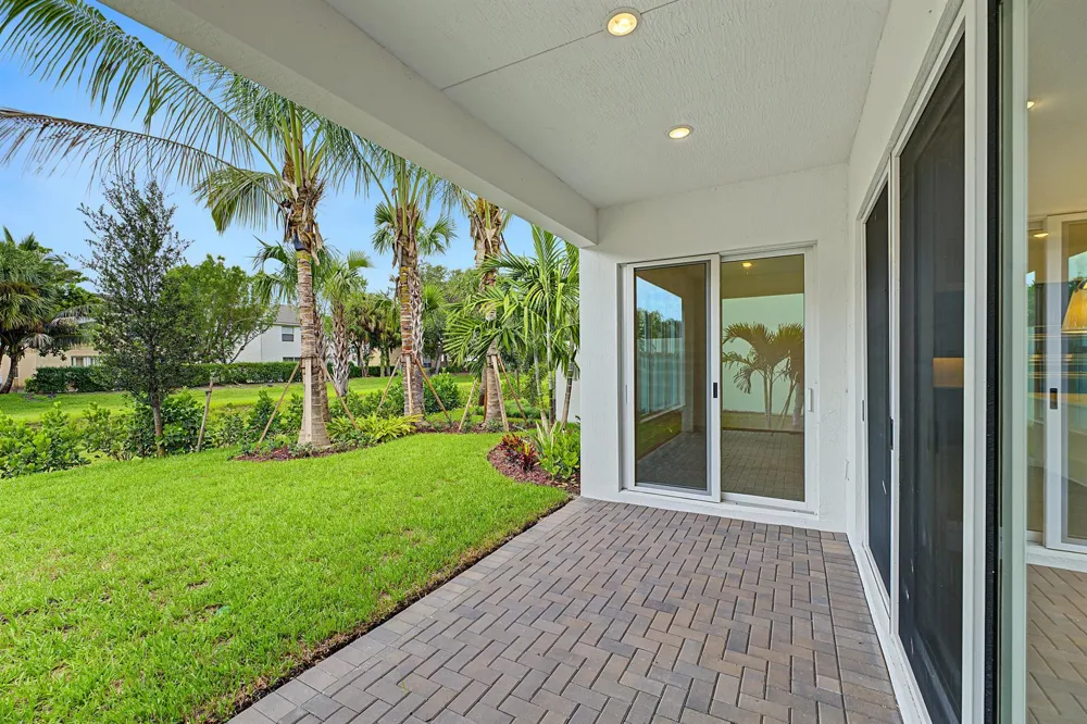 138 Parkside Way #10 Royal Palm Beach, FL 33414