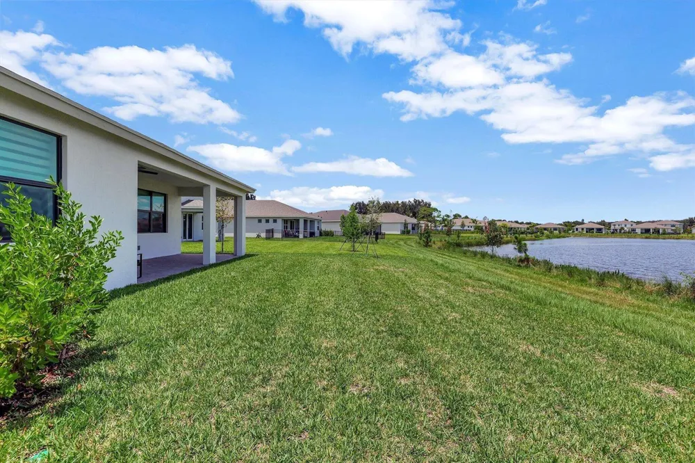 5795 SE Sky Blue Circle Stuart, FL 34997