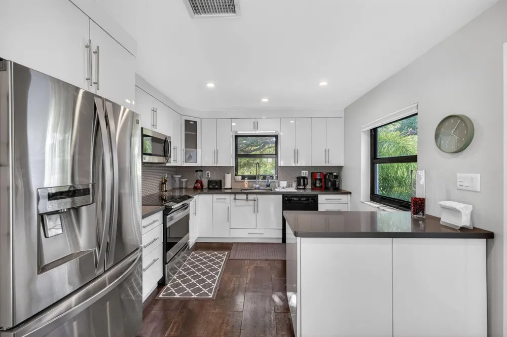 3250 NE 12th Street NE #6 Pompano Beach, FL 33062