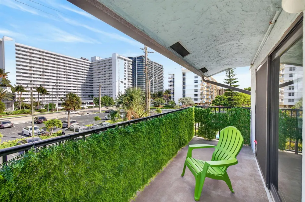 3250 NE 12th Street NE #6 Pompano Beach, FL 33062