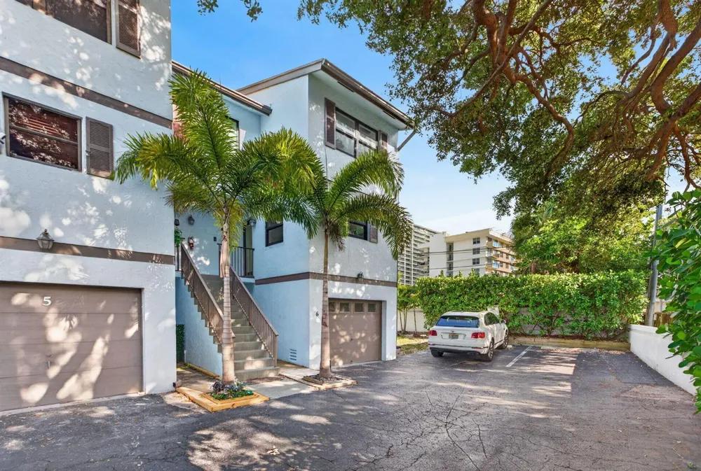 3250 NE 12th Street NE #6 Pompano Beach, FL 33062