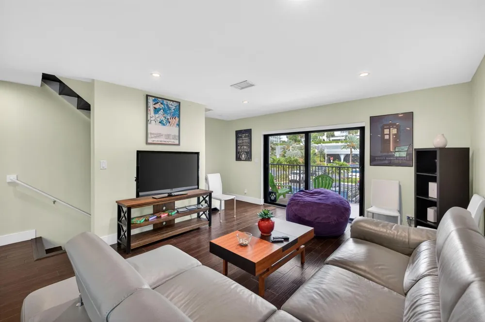 3250 NE 12th Street NE #6 Pompano Beach, FL 33062
