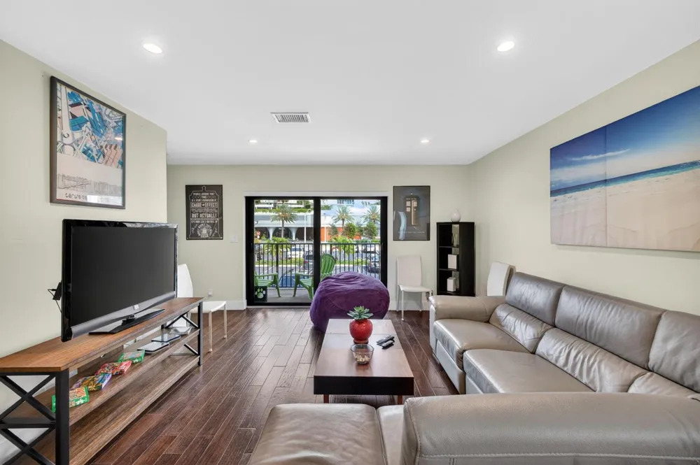 3250 NE 12th Street NE #6 Pompano Beach, FL 33062