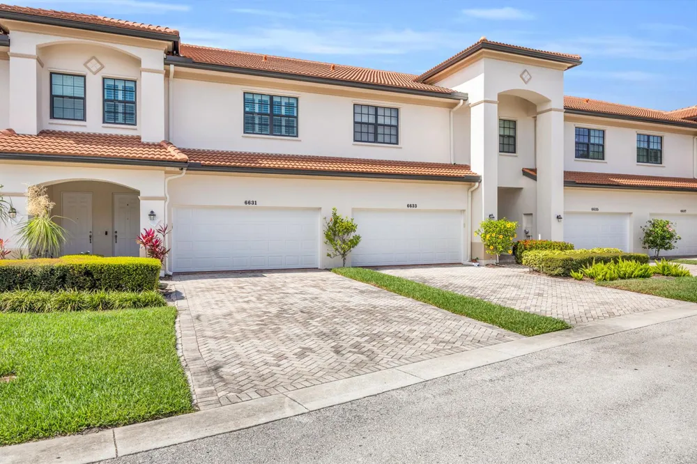 6631 SE Woodmill Pond Lane Stuart, FL 34997
