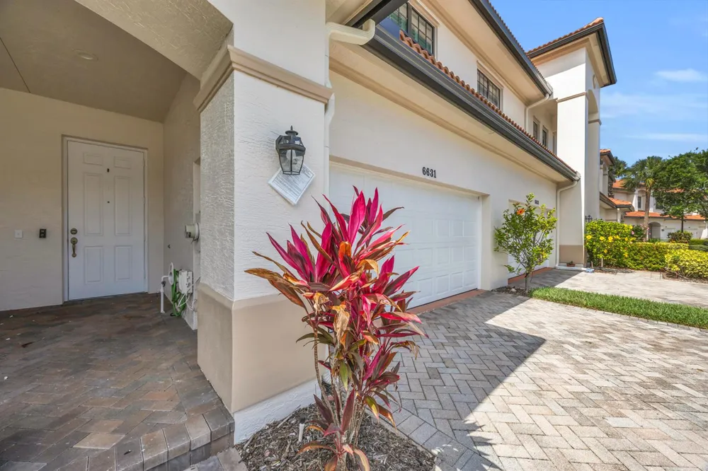 6631 SE Woodmill Pond Lane Stuart, FL 34997