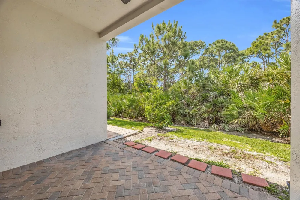 6631 SE Woodmill Pond Lane Stuart, FL 34997