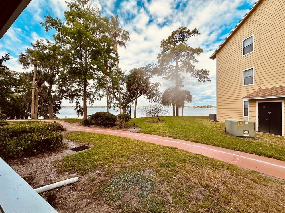 225 S Tropical Trail #316 Merritt Island, FL 32952