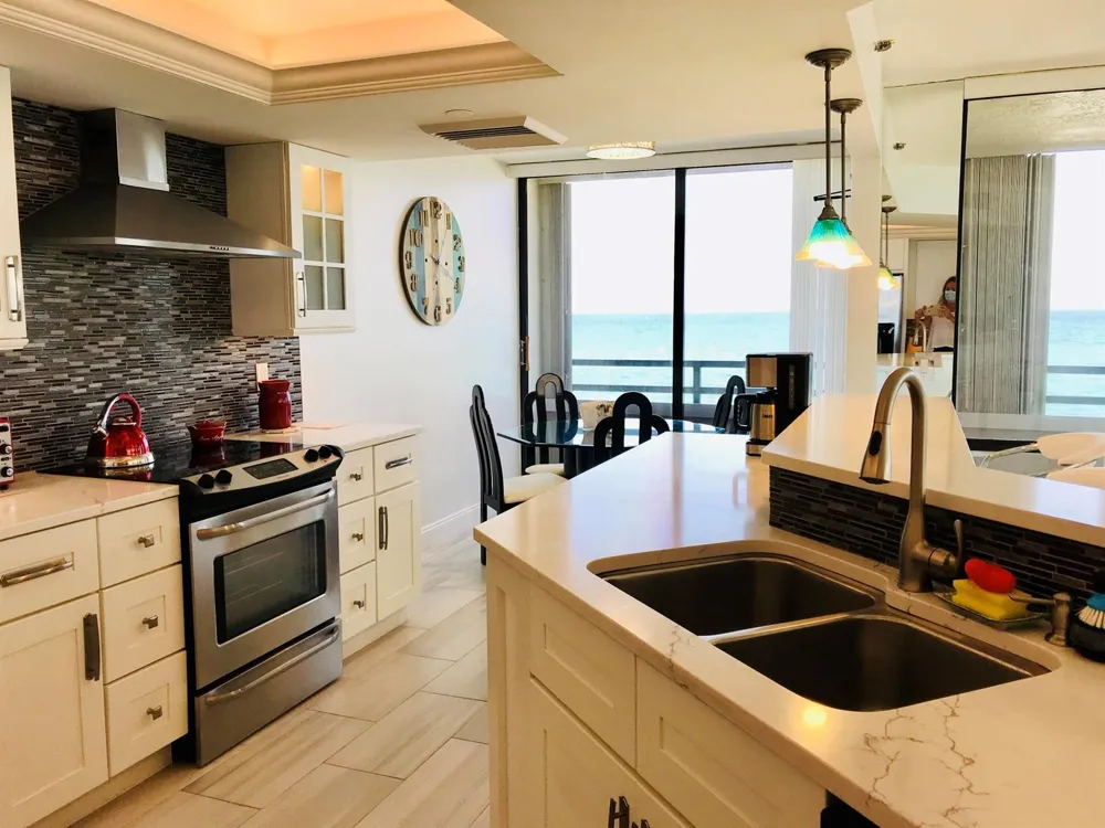 3560 S Ocean Boulevard #301 South Palm Beach, FL 33480