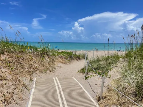 2400 S Ocean Drive #7642