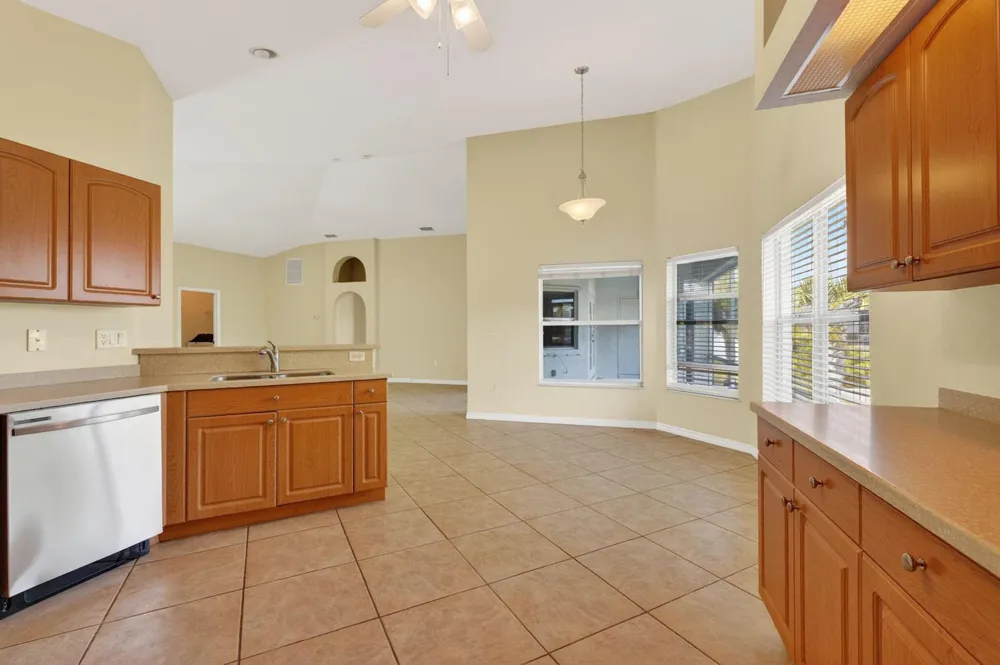 2902 SW 17th Avenue Cape Coral, FL 33914